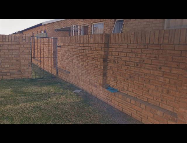 2 BEDROOM SECTIONAL TITLE FOR SALE IN FINSBURY
